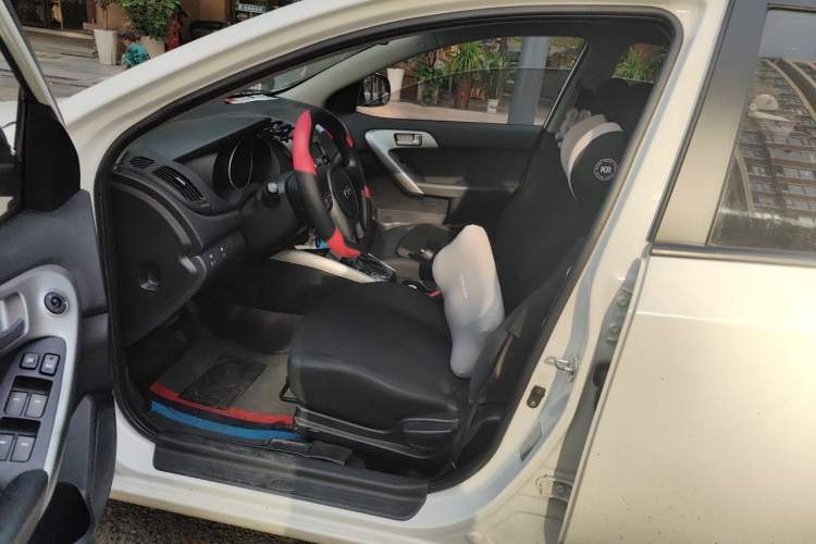 Used Kia Forte 2014 1.6L AT GL Driver Seat