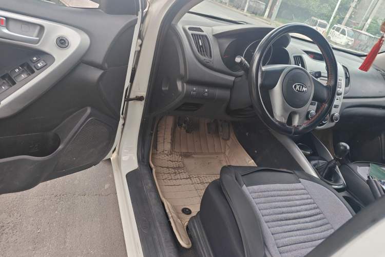 Used Kia Forte 2014 1.6L MT GL Driver Seat