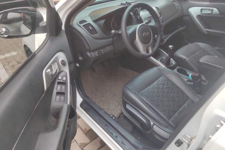 Used Kia Forte 2014 1.6L MT GL Driver Seat