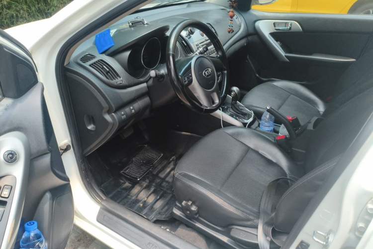 Used Kia Forte 2014 1.6L AT GLS Driver Seat