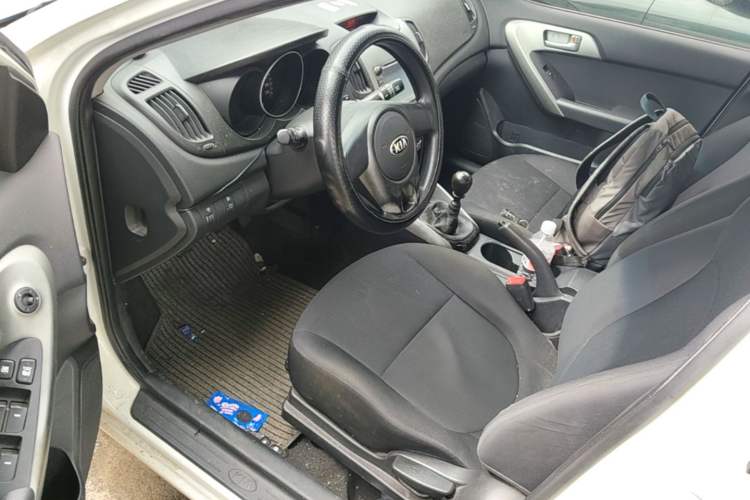 Used Kia Forte 2014 1.6L MT GL Driver Seat