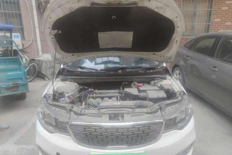 Used Kia Forte 2014 1.6L AT GL Engine Bay