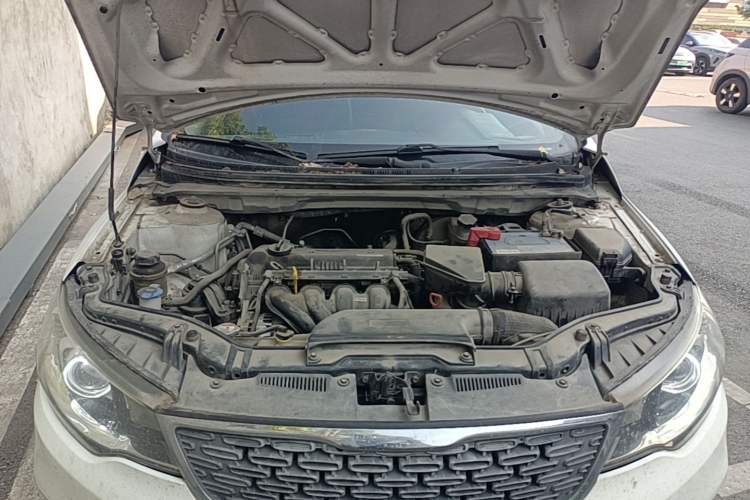 Used Kia Forte 2014 1.6L AT GL Engine Bay