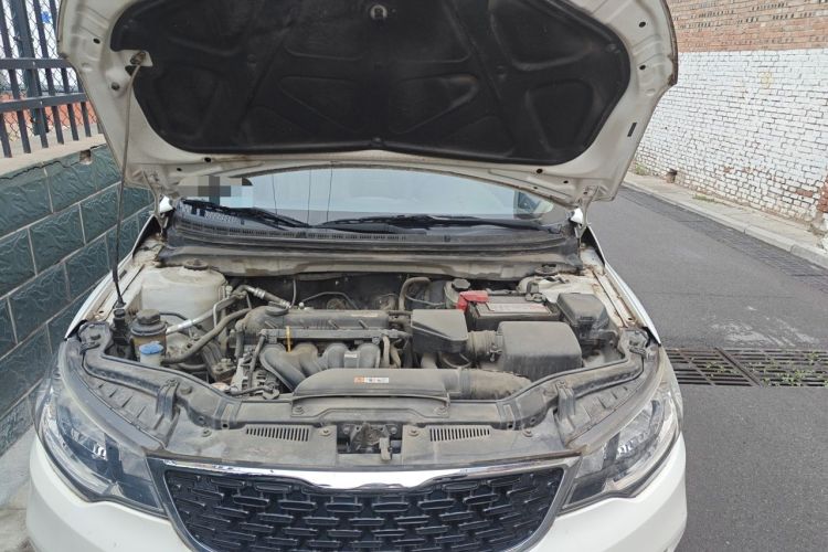 Used Kia Forte 2014 1.6L MT GLS Engine Bay