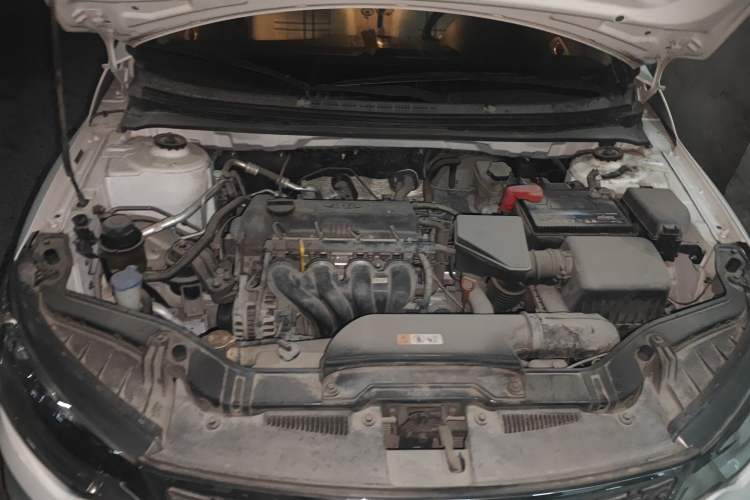 Used Kia Forte 2014 1.6L AT GL Engine Bay
