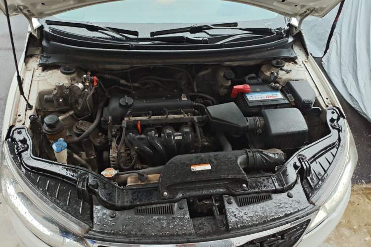 Used Kia Forte 2014 1.6L MT GL Engine Bay