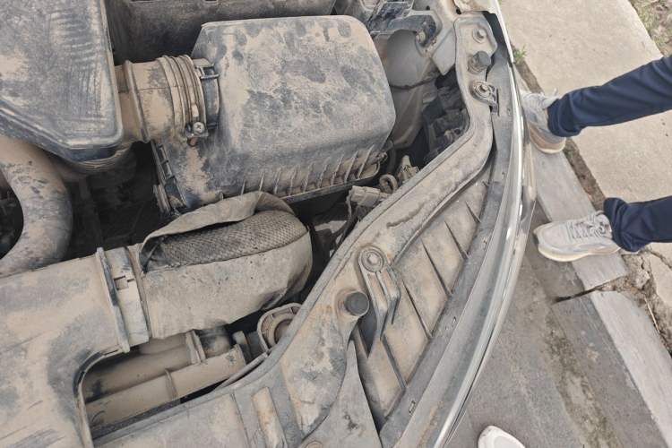 Used Kia Forte 2014 1.6L MT GL Engine Bay Left