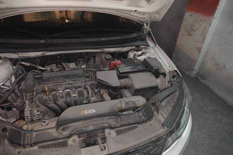 Used Kia Forte 2014 1.6L AT GL Engine Bay Left