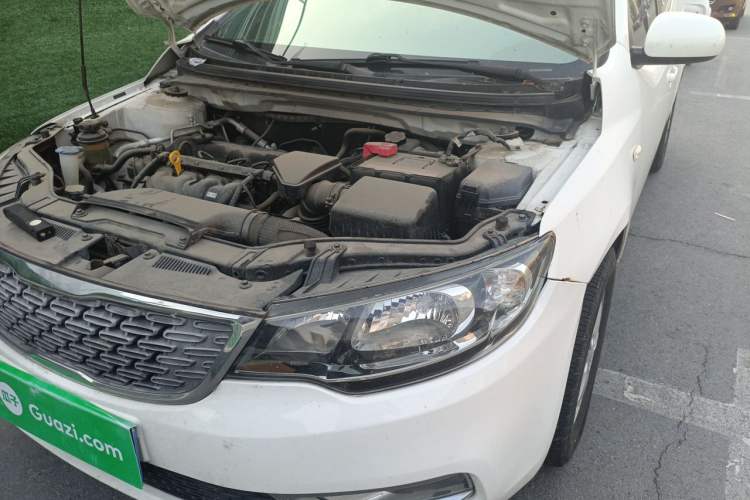 Used Kia Forte 2014 1.6L MT GL Engine Bay Left