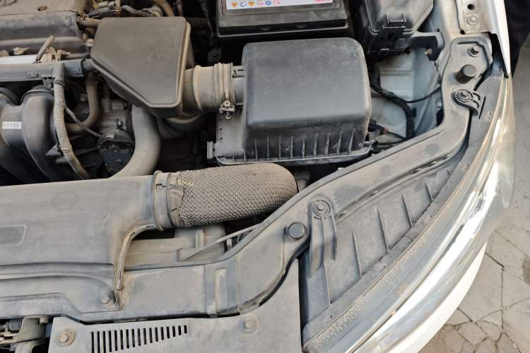 Used Kia Forte 2014 1.6L MT GL Engine Bay Left