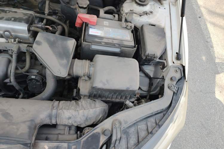 Used Kia Forte 2014 1.6L MT GL Engine Bay Left