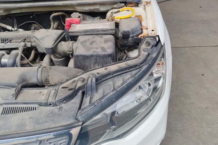 Used Kia Forte 2014 1.6L MT GL Engine Bay Left