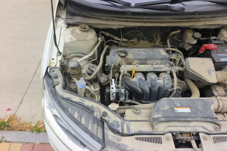 Used Kia Forte 2014 1.6L MT GL Engine Bay Right