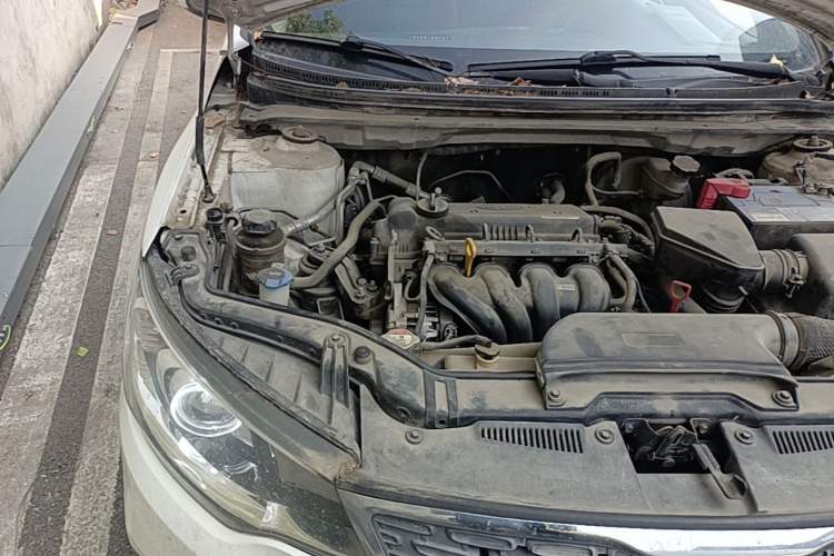 Used Kia Forte 2014 1.6L AT GL Engine Bay Right