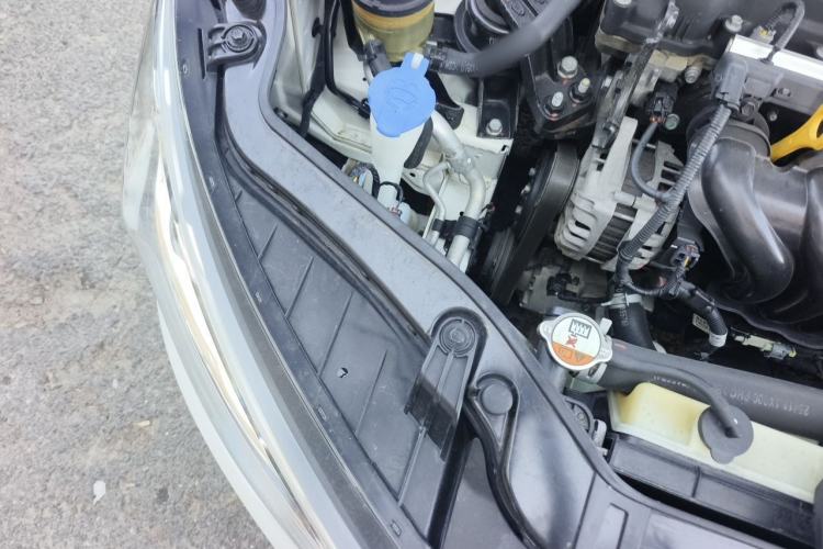 Used Kia Forte 2014 1.6L MT GL Engine Bay Right