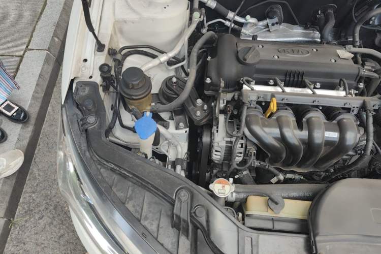 Used Kia Forte 2014 1.6L AT GL Engine Bay Right