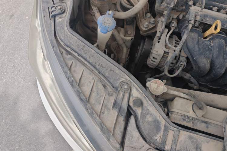 Used Kia Forte 2014 1.6L MT GL Engine Bay Right