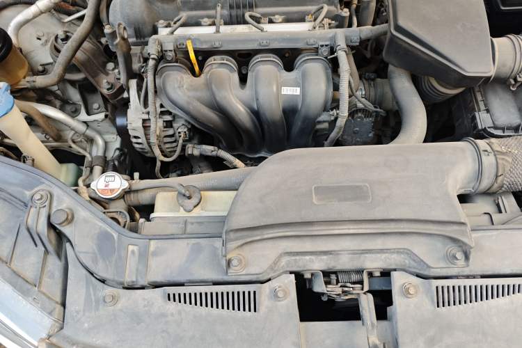 Used Kia Forte 2014 1.6L MT GL Engine Bay Right