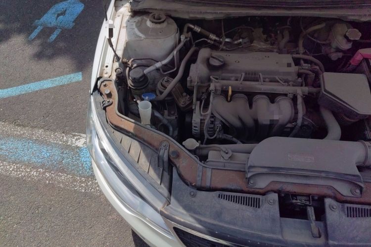 Used Kia Forte 2014 1.6L MT GL Engine Bay Right