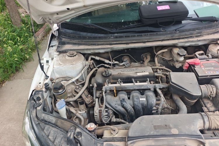 Used Kia Forte 2014 1.6L MT GL Engine Bay Right