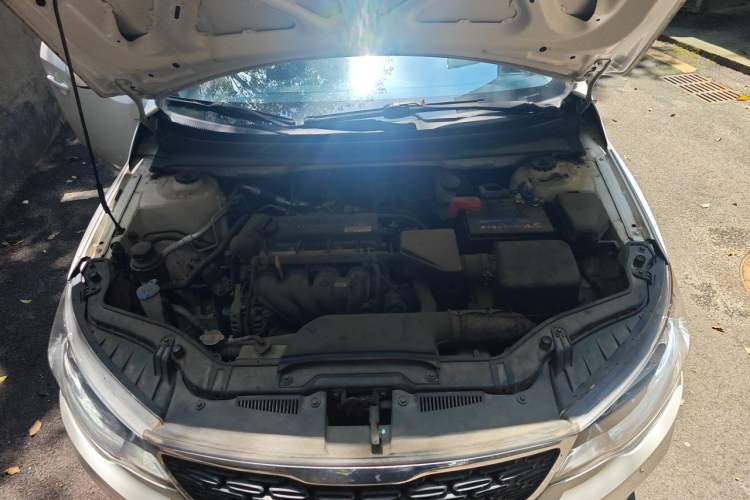 Used Kia Forte 2014 1.6L MT GL Engine Bay