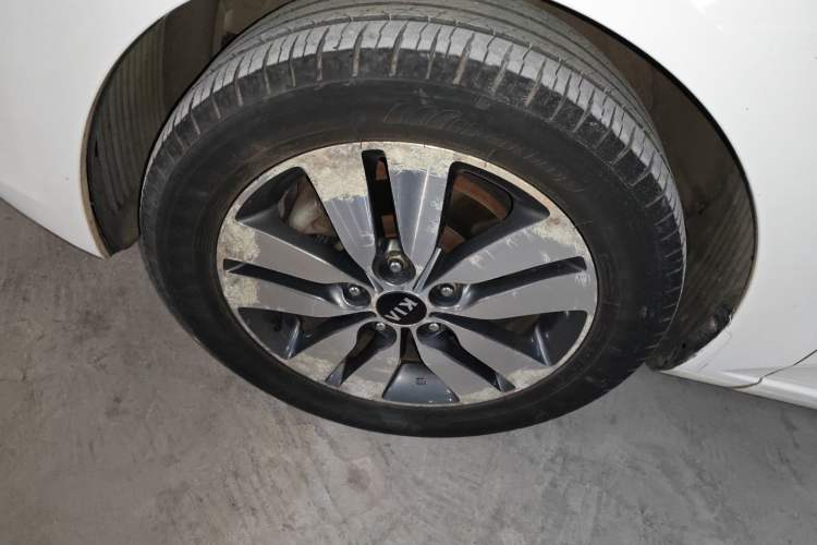 Used Kia Forte 2014 1.6L AT GLS Exterior 4