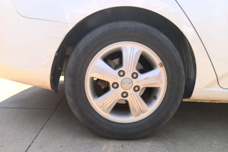 Used Kia Forte 2014 1.6L MT GL Exterior 5