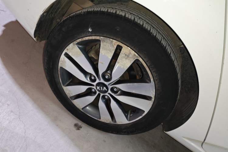Used Kia Forte 2014 1.6L AT GLS Exterior 5