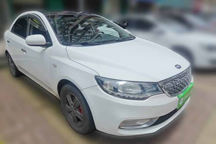 Used Kia Forte 2014 1.6L MT GL Front Right 45 Deg