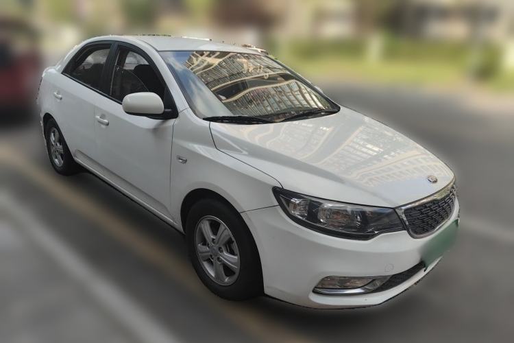 Used Kia Forte 2014 1.6L AT GL Front Right 45 Deg