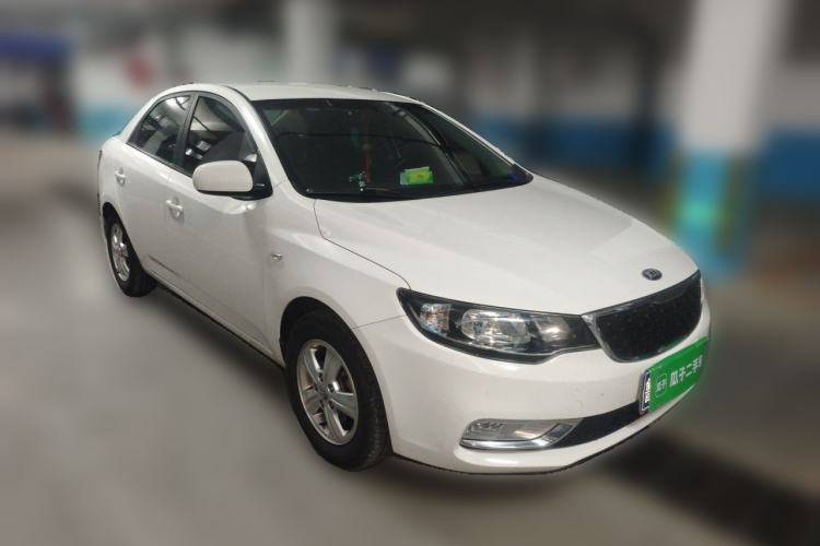 Used Kia Forte 2014 1.6L MT GL Front Right 45 Deg