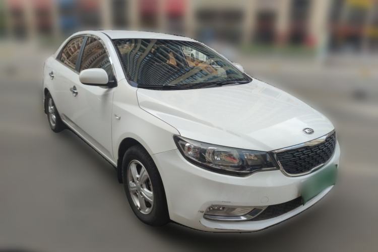Used Kia Forte 2014 1.6L MT GL Front Right 45 Deg