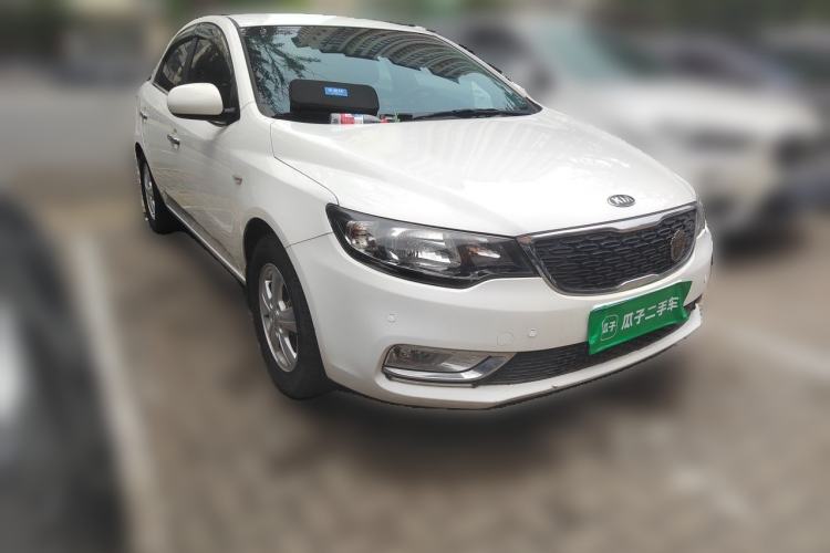 Used Kia Forte 2014 1.6L MT GL Front Right 45 Deg