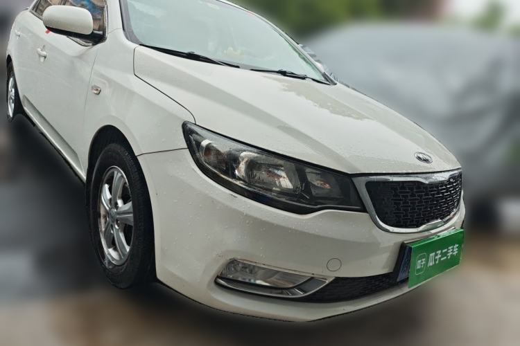 Used Kia Forte 2014 1.6L MT GL Front Right 45 Deg