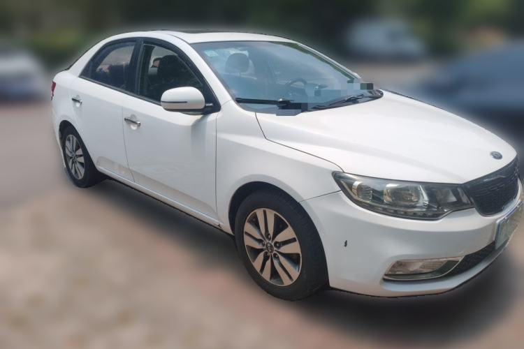 Used Kia Forte 2014 1.6L AT GLS Front Right 45 Deg