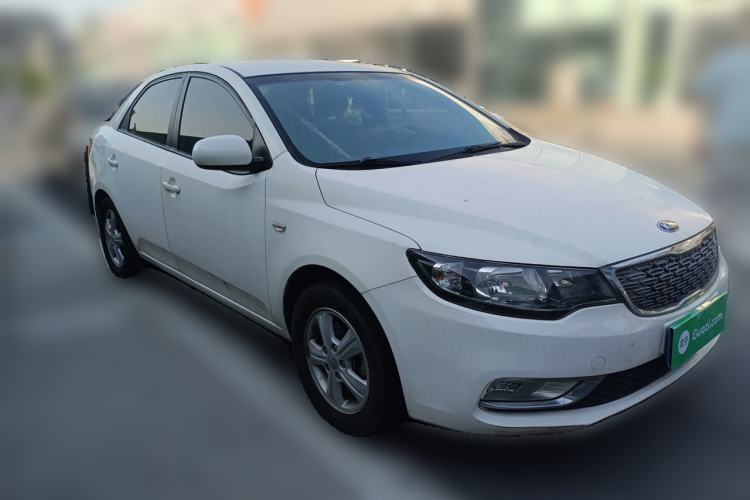 Used Kia Forte 2014 1.6L MT GL Front Right 45 Deg