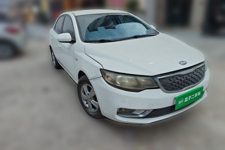 Used Kia Forte 2014 1.6L MT GL Front Right 45 Deg