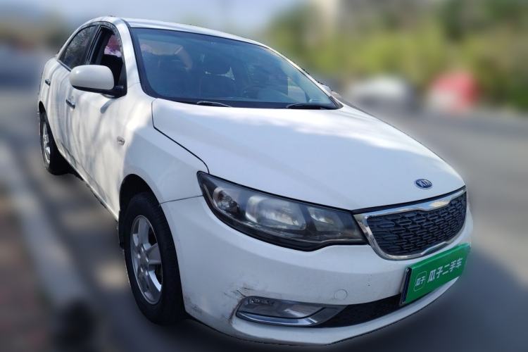 Used Kia Forte 2014 1.6L MT GL Front Right 45 Deg