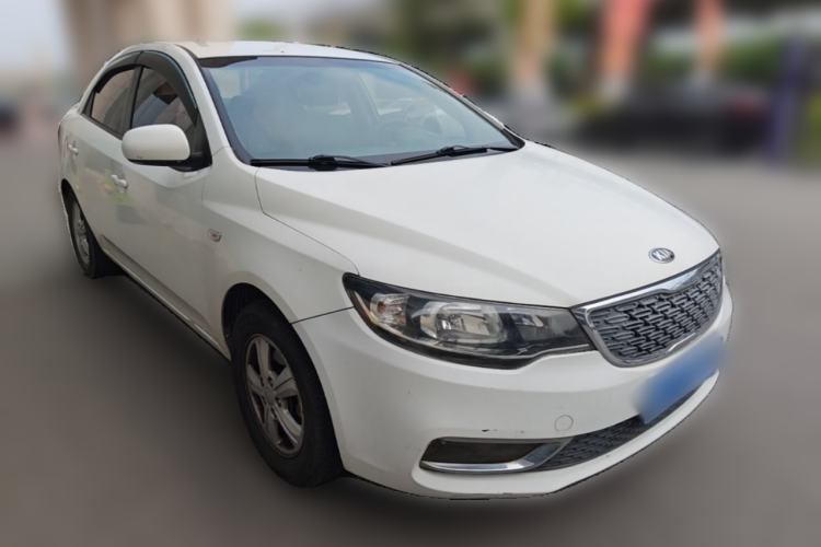 Used Kia Forte 2014 1.6L MT GL Front Right 45 Deg