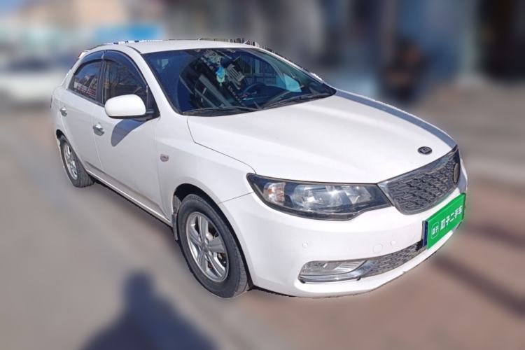 Used Kia Forte 2014 1.6L MT GL Front Right 45 Deg