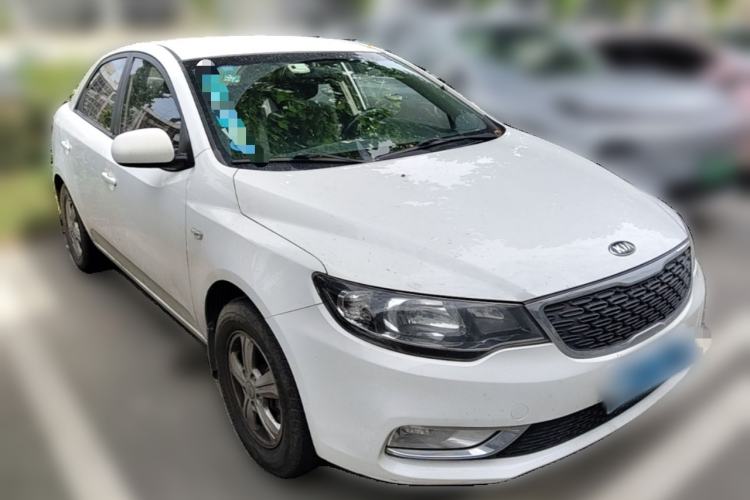 Used Kia Forte 2014 1.6L MT GL Front Right 45 Deg