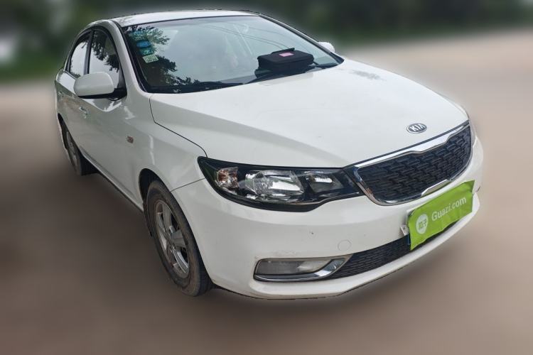 Used Kia Forte 2014 1.6L MT GL Front Right 45 Deg