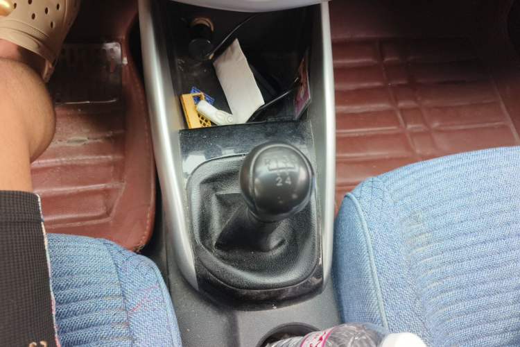 Used Kia Forte 2014 1.6L MT GL Gear Lever