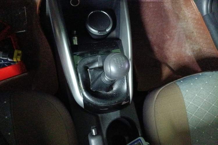 Used Kia Forte 2014 1.6L MT GL Gear Lever
