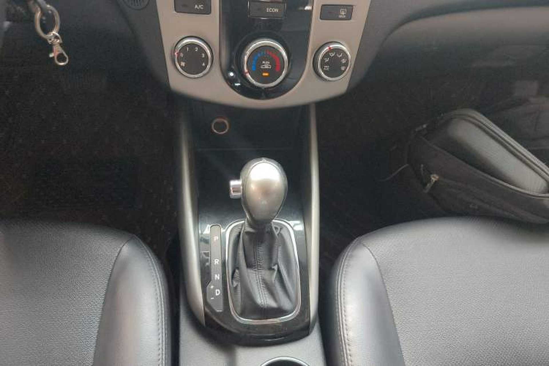 Used Kia Forte 2014 1.6L AT GLS Gear Lever