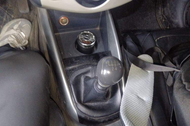 Used Kia Forte 2014 1.6L MT GL Gear Lever