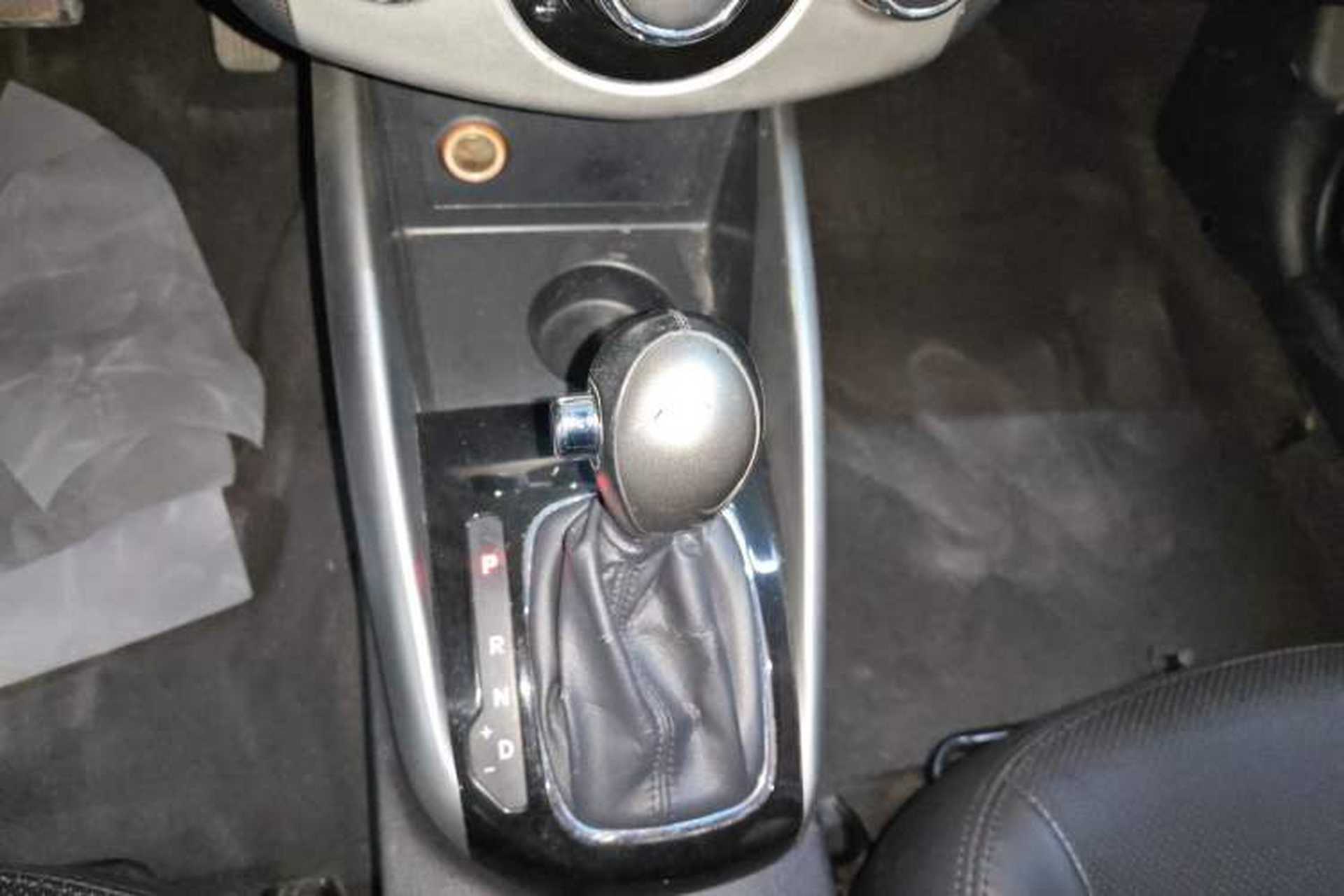 Used Kia Forte 2014 1.6L AT GLS Gear Lever