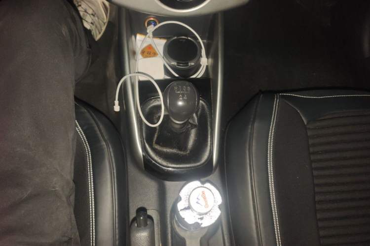 Used Kia Forte 2014 1.6L MT GL Gear Lever