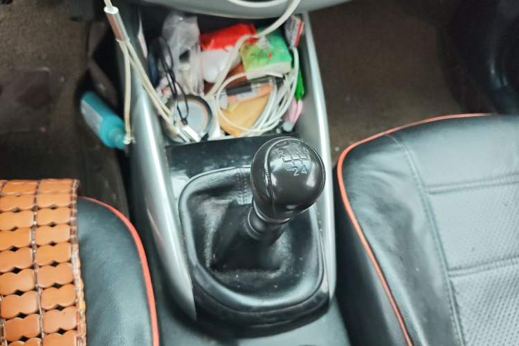 Used Kia Forte 2014 1.6L MT GL Gear Lever