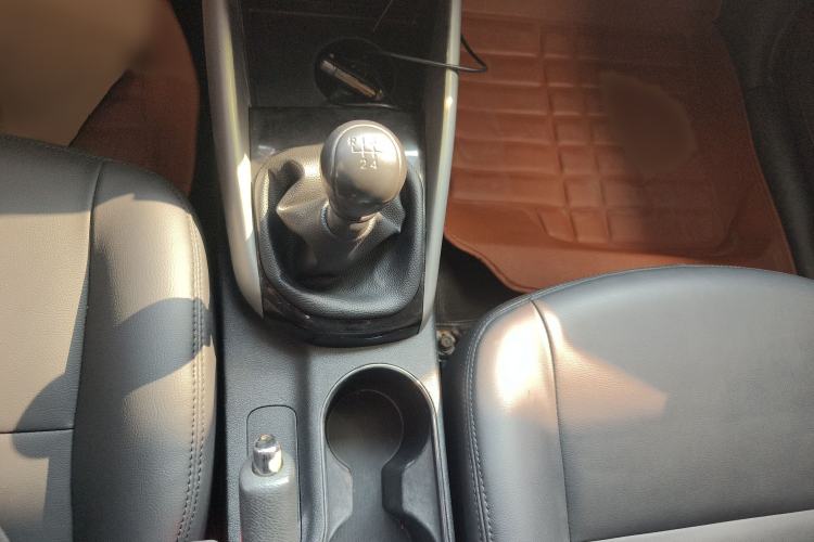Used Kia Forte 2014 1.6L MT GLS Gear Lever